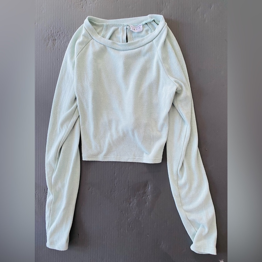 Le Lis Cropped Long Sleeve T